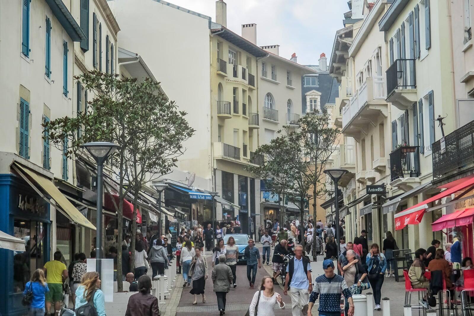 Immobilier à Biarritz – immeubles, hôtels et commerces