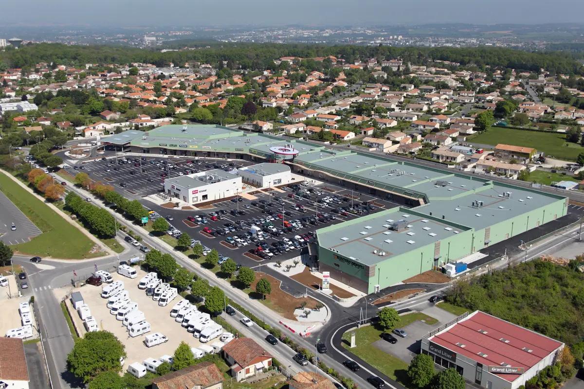 Locaux entreprises murs commerciaux et immobilier professionnel Soyaux